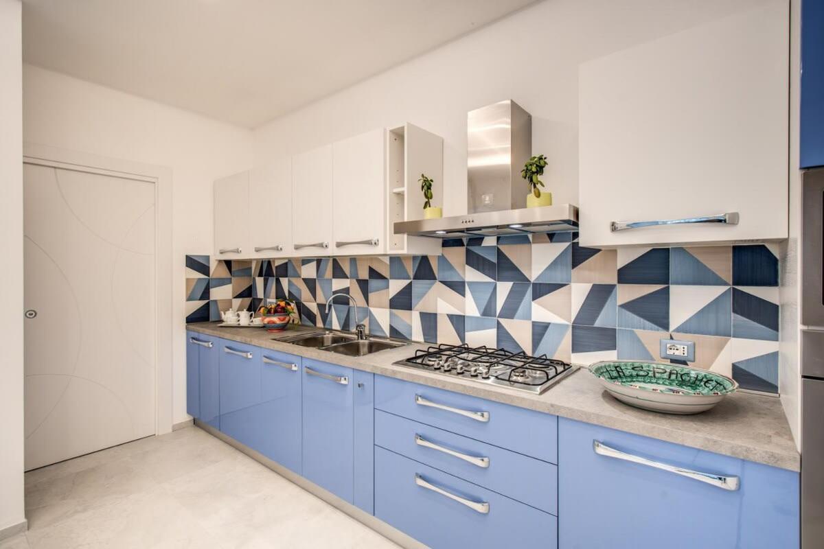فيلا Relais Mamma Mia Sea Views Pool & Terraces ماسّا لوبْرينسِ المظهر الخارجي الصورة
