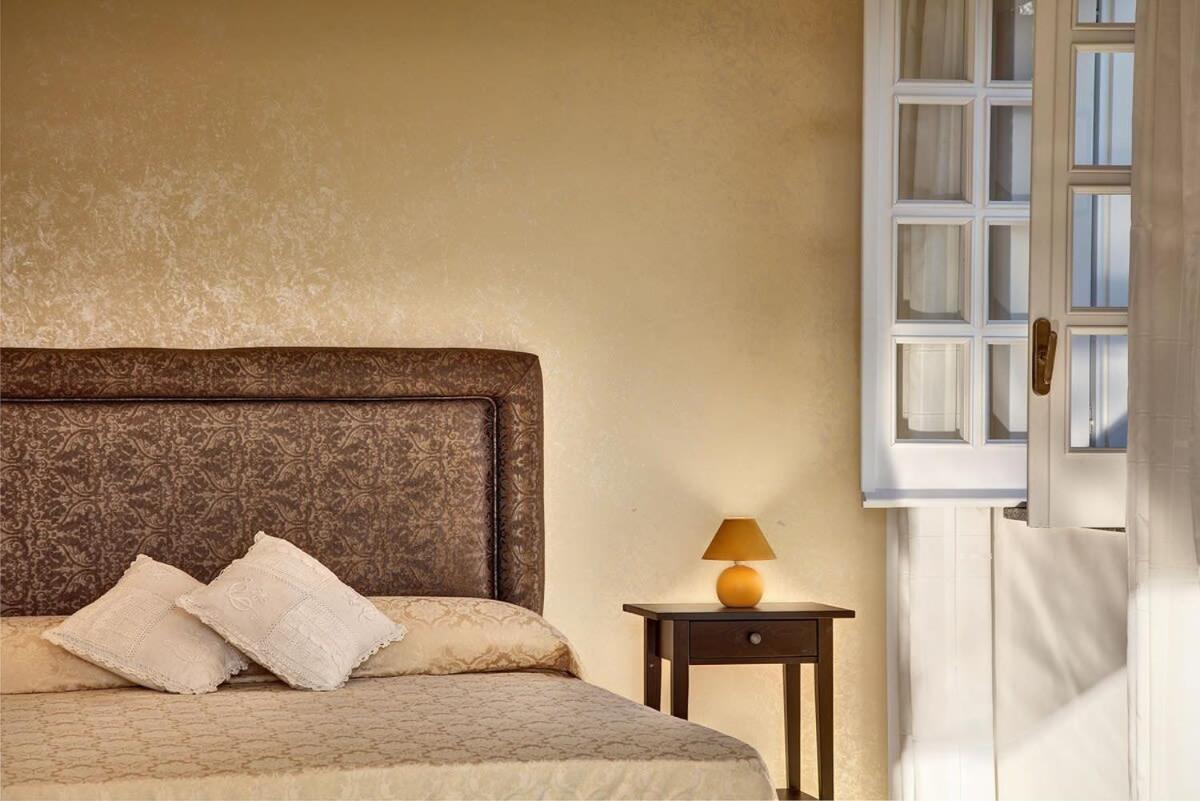 فيلا Relais Mamma Mia Sea Views Pool & Terraces ماسّا لوبْرينسِ المظهر الخارجي الصورة