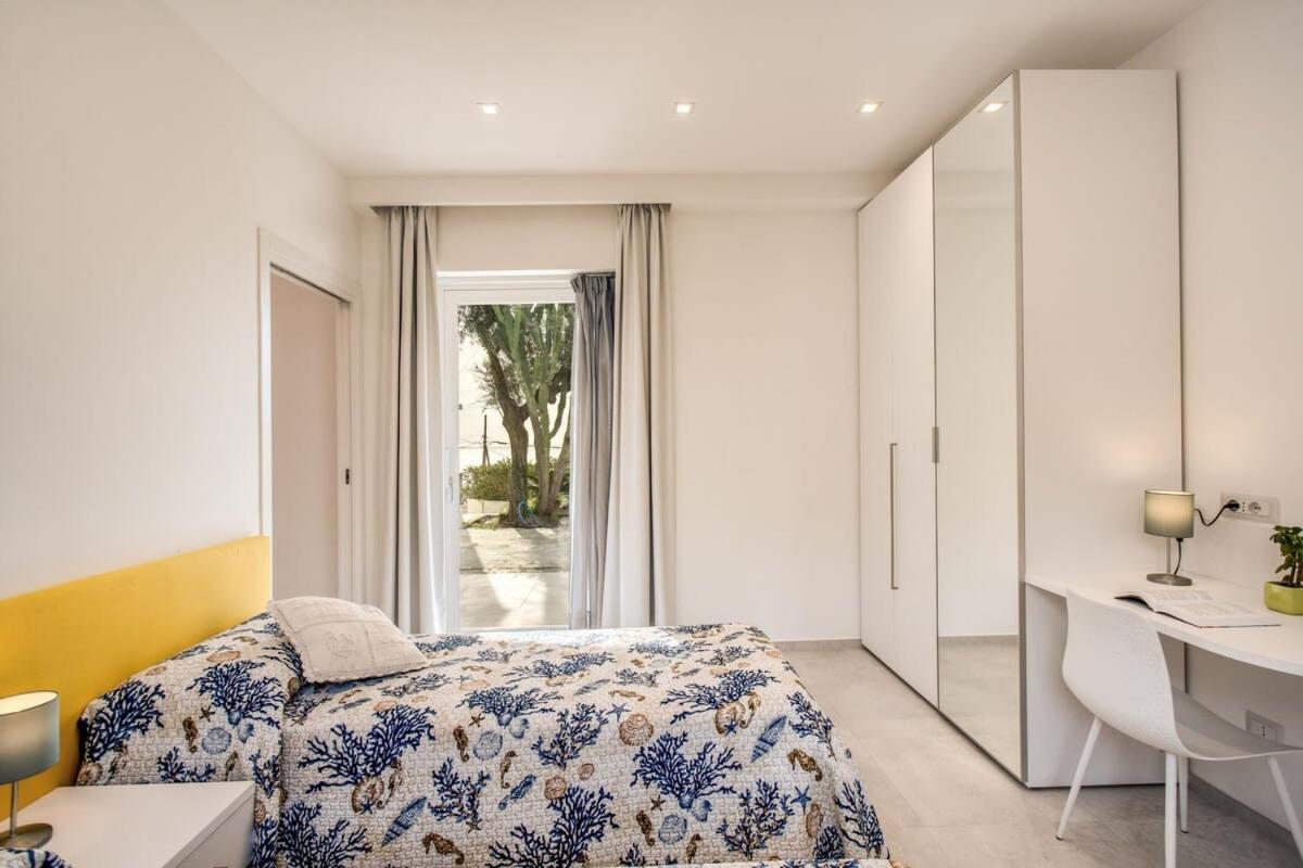 فيلا Relais Mamma Mia Sea Views Pool & Terraces ماسّا لوبْرينسِ المظهر الخارجي الصورة